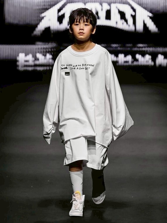 AJOBYAJO】Jack a Dull Boy Batwing Long Sleeve T-Shirt