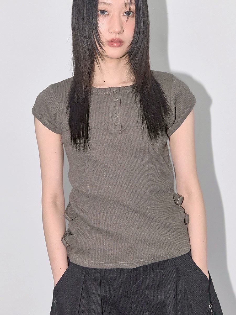 ★FANCYCLUB★SIDE BUCKLE RIBBED TEE (DARK BEIGE)★正規品 FANCY CLUB】SIDE BUCKLE RIBBED TEE | ITEM,TOPS,TEE