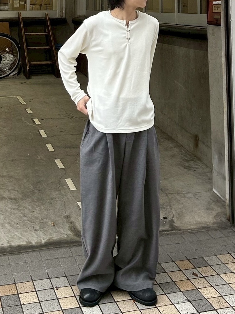 受注制【Chikashitsu +】front hook long sleeve knit