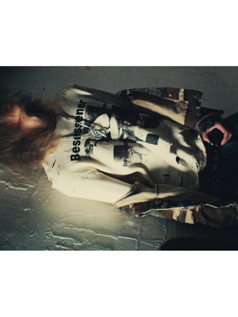 SUNDAY OFF CLUB】Besessener Hand Distressed Waffle T-Shirt
