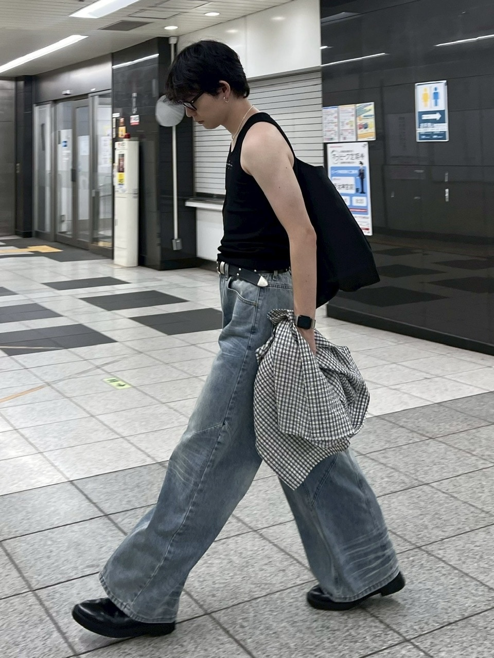 受注制【Chikashitsu +】low wide cutting denim pants