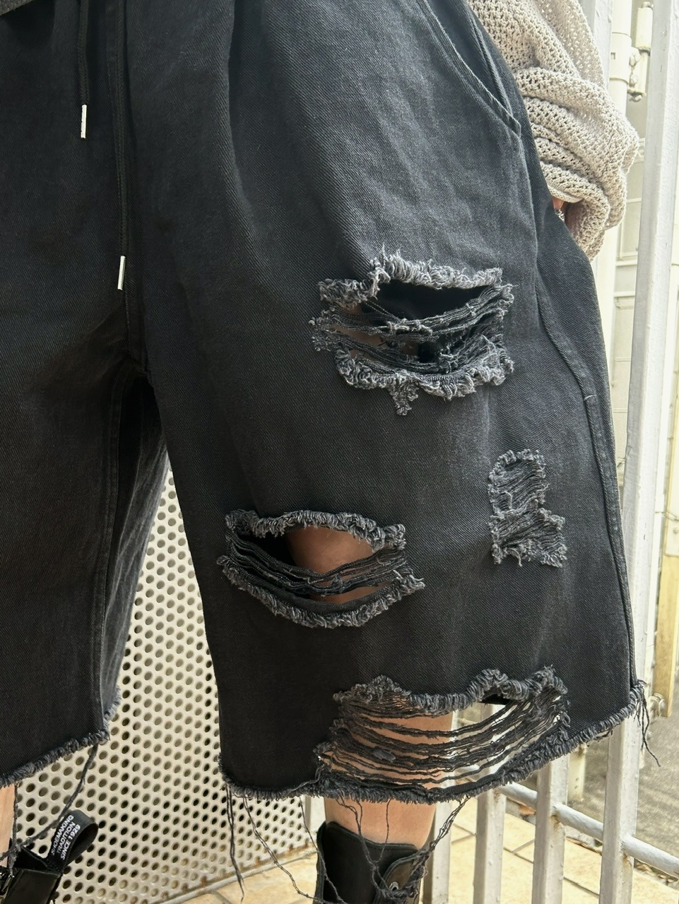【XU DOG】damage denim half pants サイズ1 受注制【Never mind the XU】damage denim half pants | OUR