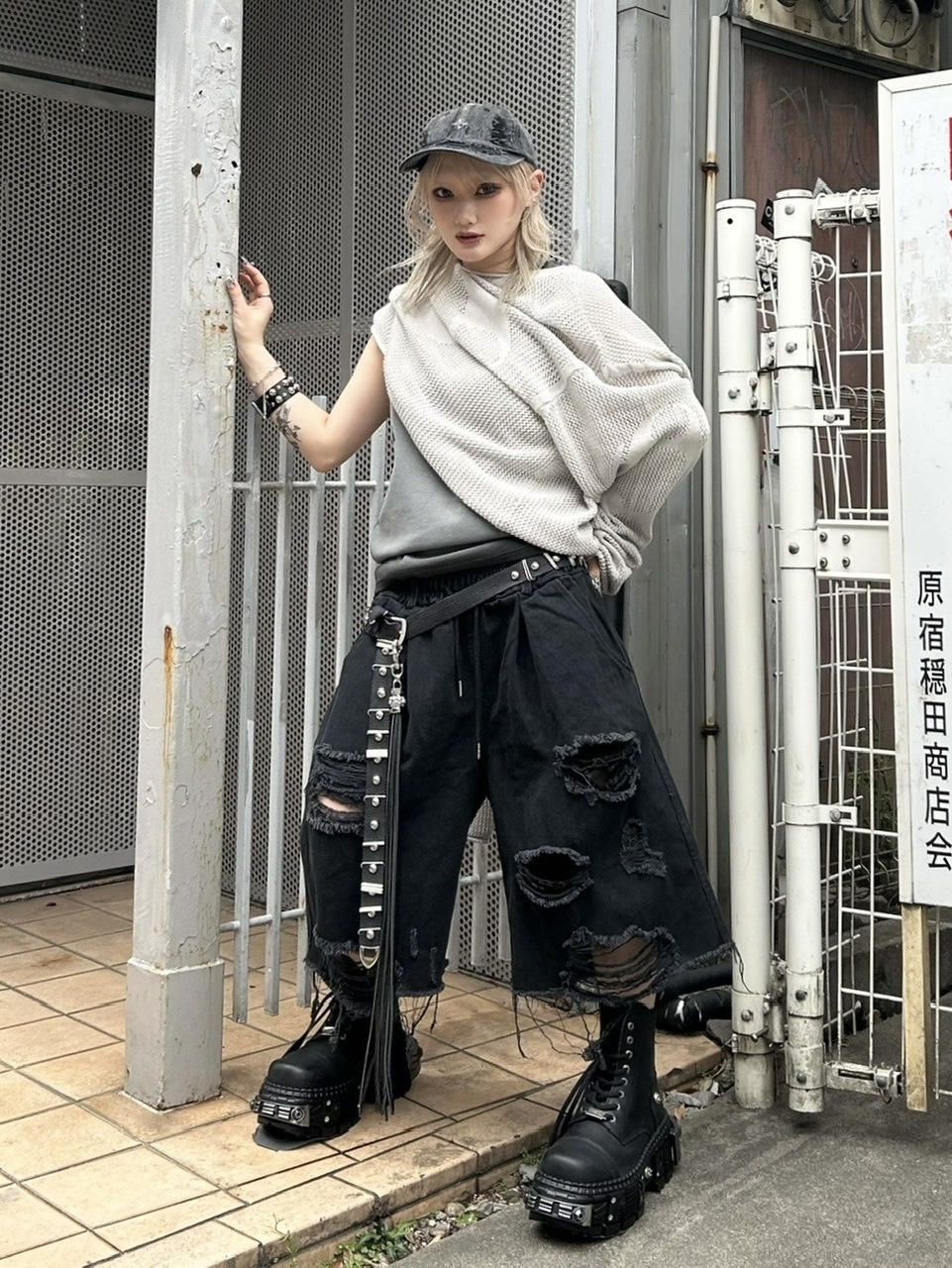 【XU DOG】damage denim half pants サイズ1 受注制【Never mind the XU】damage denim half pants | OUR