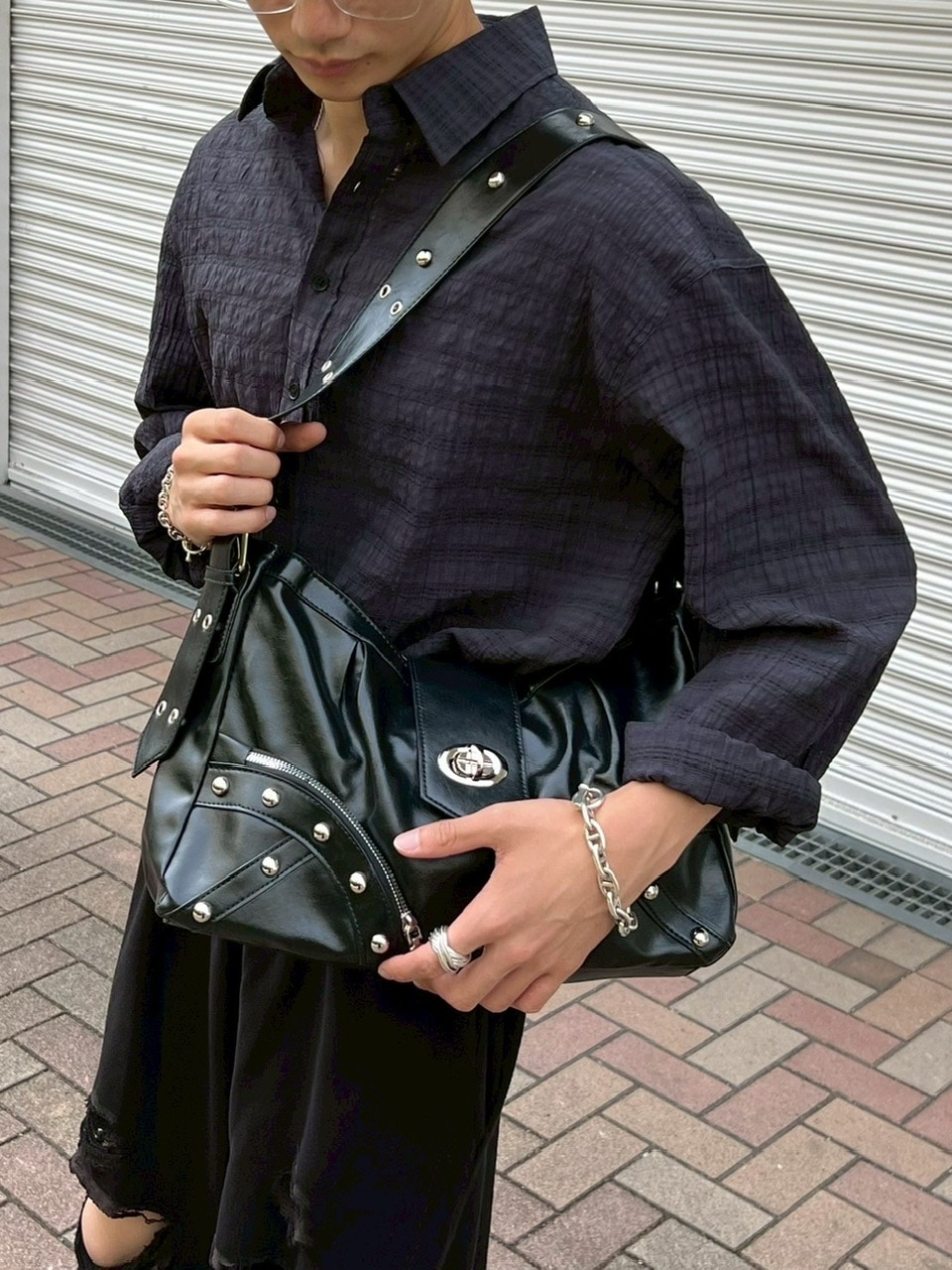 受注制【Chikashitsu +】buckle zipper studs bag