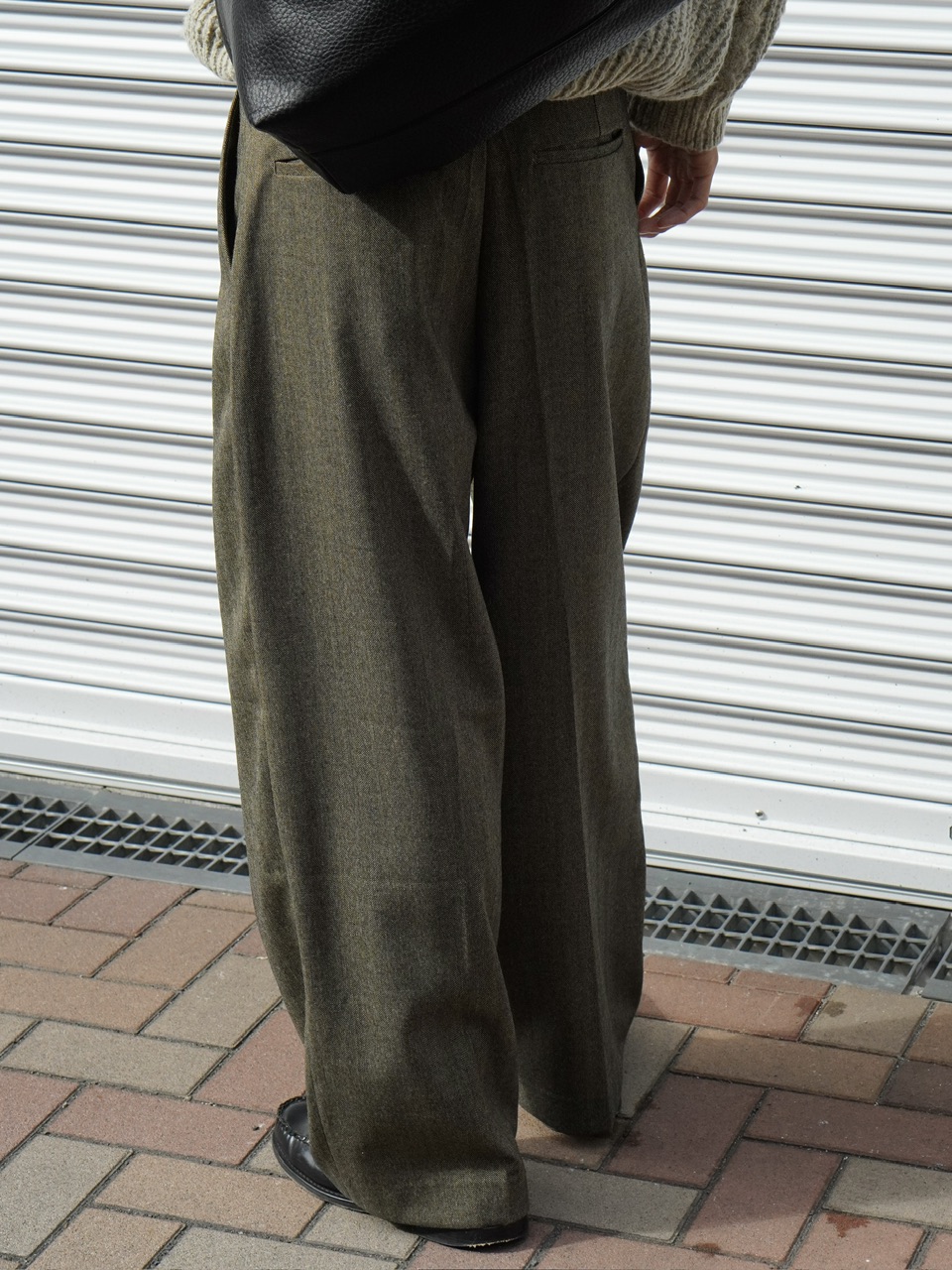 東京店WEB限定受注制【Chikashitsu +】wool double tuck slacks