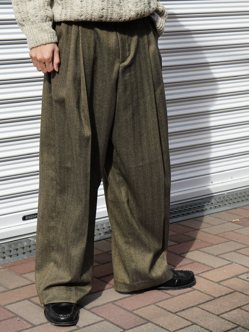 東京店WEB限定受注制【Chikashitsu +】wool double tuck slacks