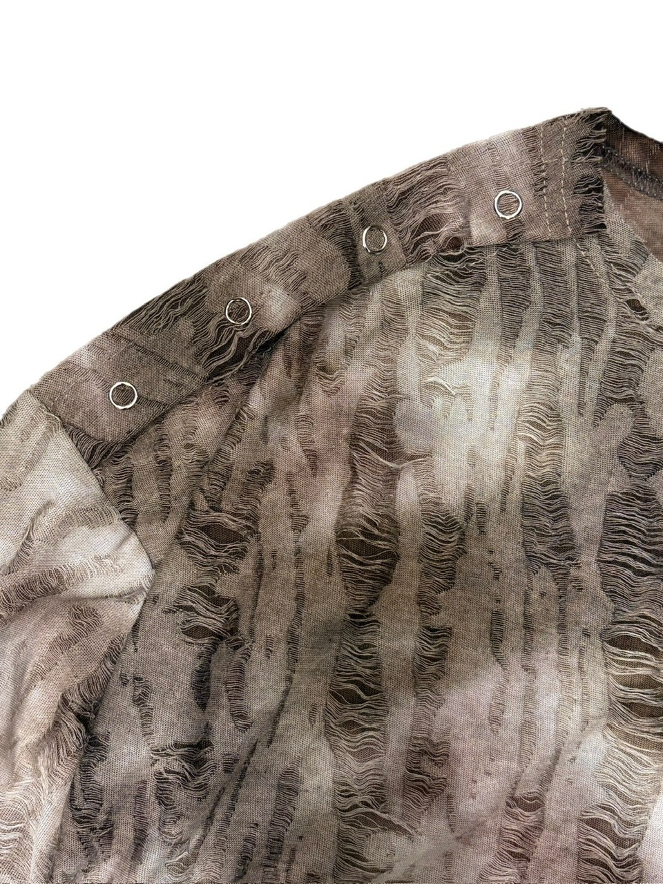 受注制【Chikashitsu +】shoulder button grunge knit (2color)