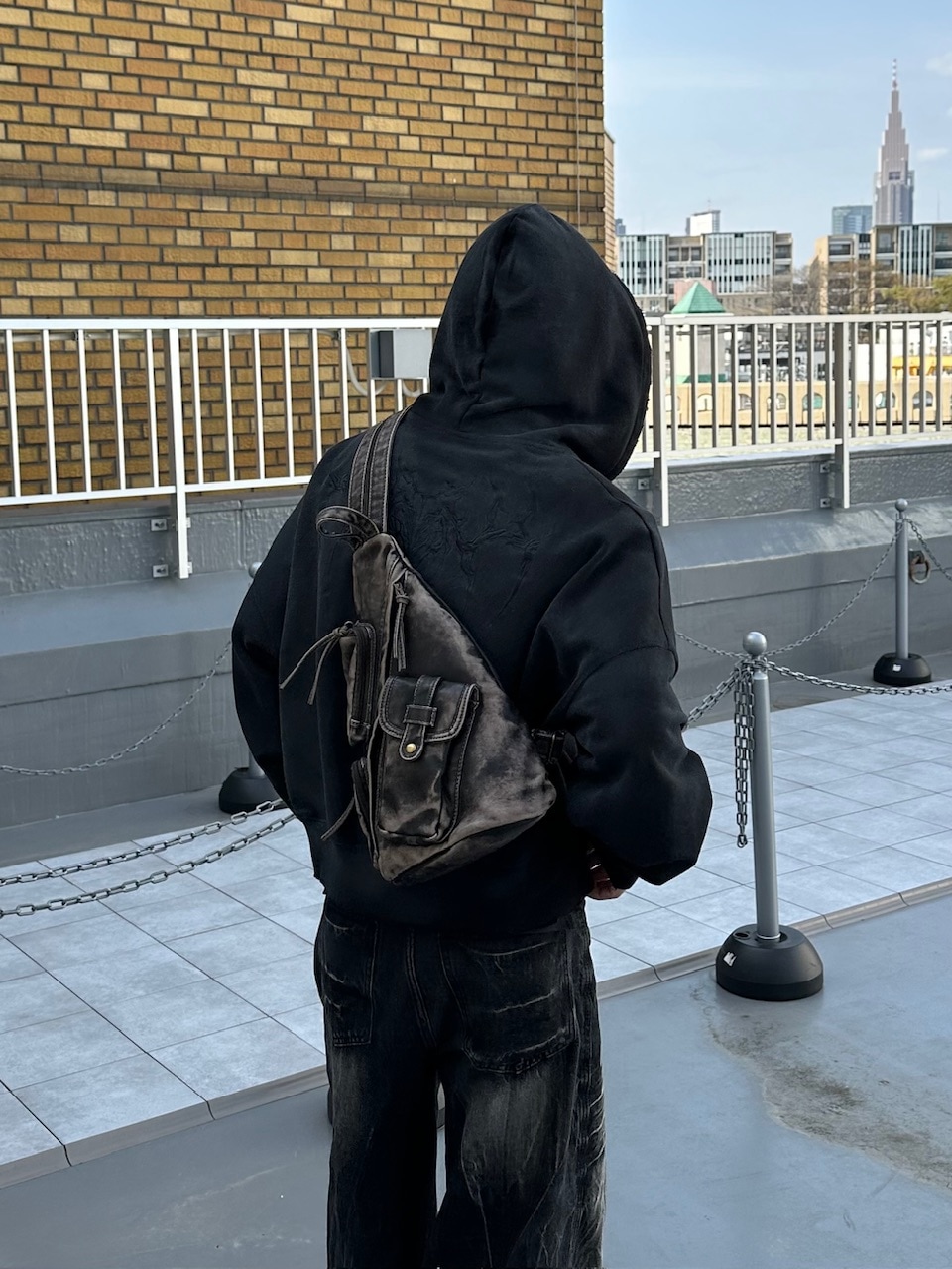 大阪店WEB限定受注制【Chikashitsu +】vintage wash triangle leather