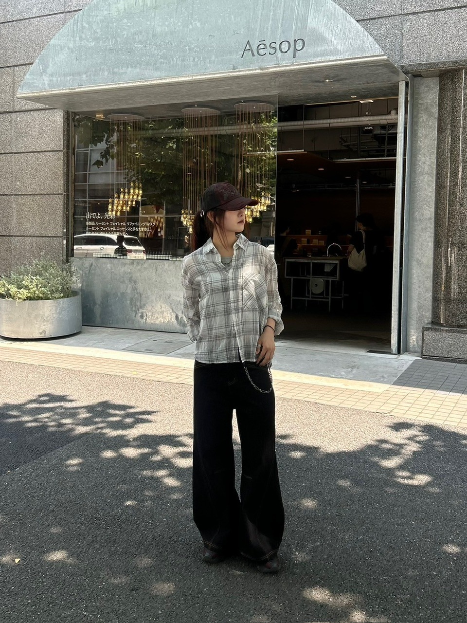 受注制【Chikashitsu +】lilting stitch curve denim pants / 【チカシツプラス】リルティングステッチカーブデニムパンツ