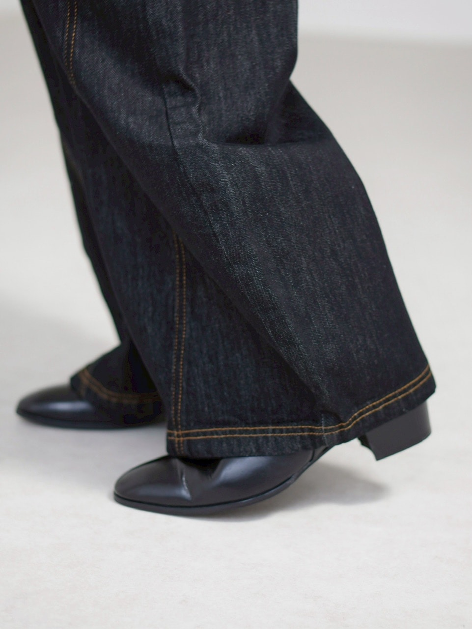 ちぎちぎ 受注制【Chikashitsu +】lilting stitch curve denim pants