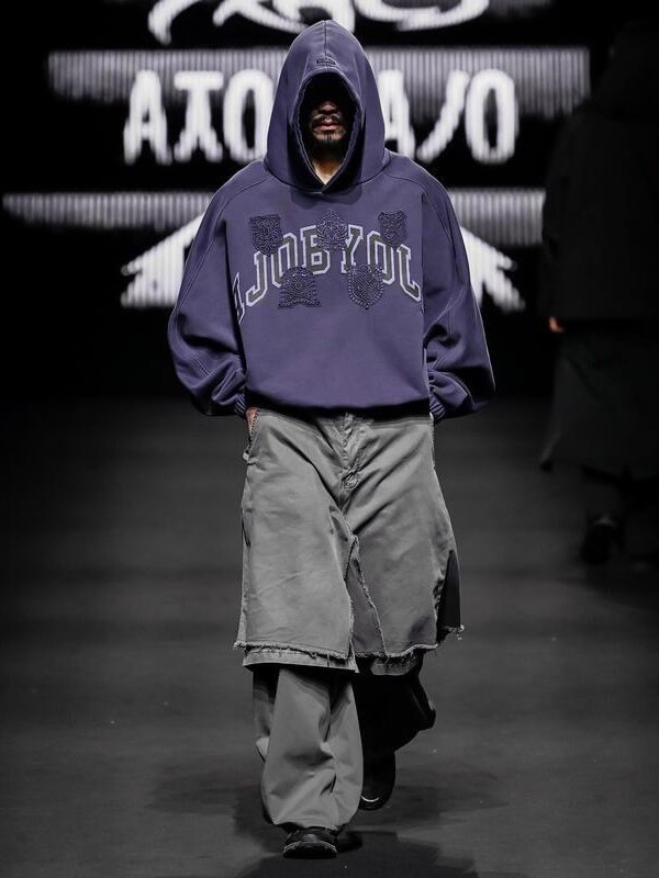 【AJOBYAJO】University Wappen Batwing Hoodie / 【アジョバイアジョ】ユニバーシティワッペンバットウィングプルオーバーパーカー