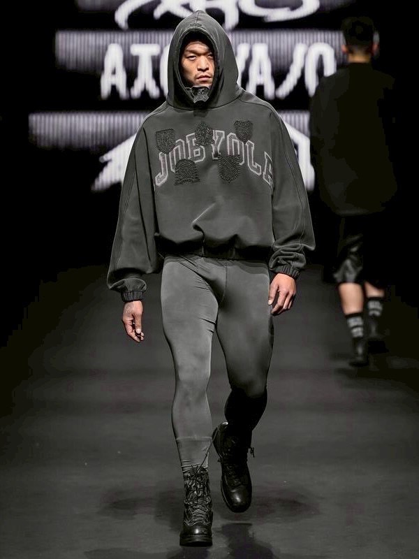 【AJOBYAJO】University Wappen Batwing Hoodie / 【アジョバイアジョ】ユニバーシティワッペンバットウィングプルオーバーパーカー