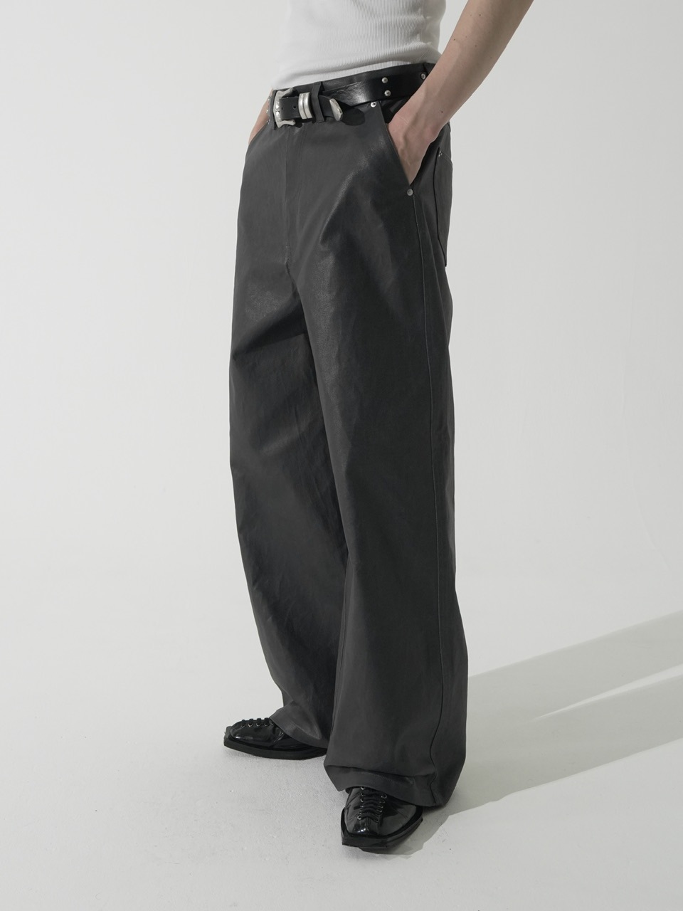 CS】coated wide denim pants (dark gray) | OUR BRAND,Chikashitsu +