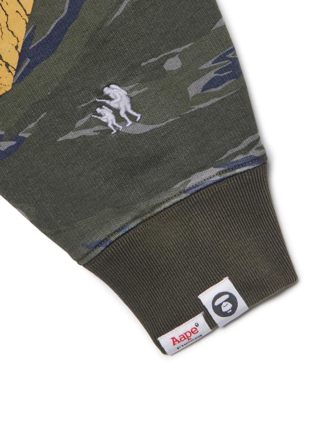 AAPE X NOMANUAL】AAPE X NOMANUAL HOODIE ZIP-UP 2 | OUR BRAND