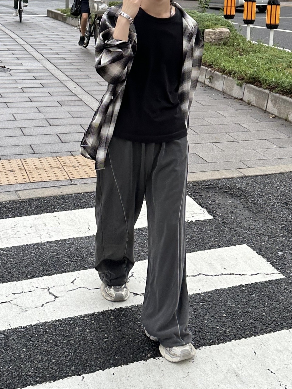 大阪店WEB限定受注制【Chikashitsu +】pigment piping wide sweat pants (2color)