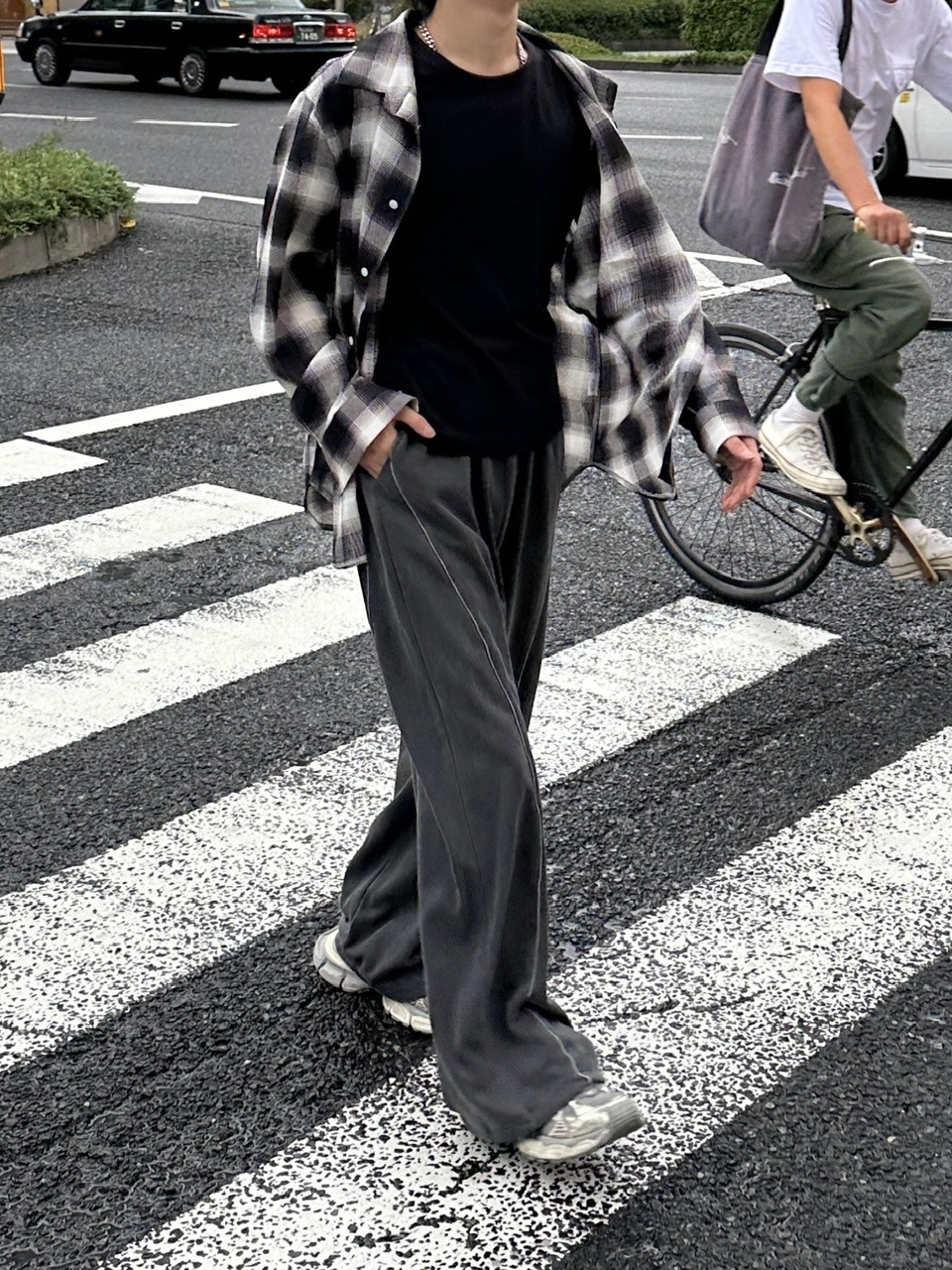 大阪店WEB限定受注制【Chikashitsu +】pigment piping wide sweat pants (2color)