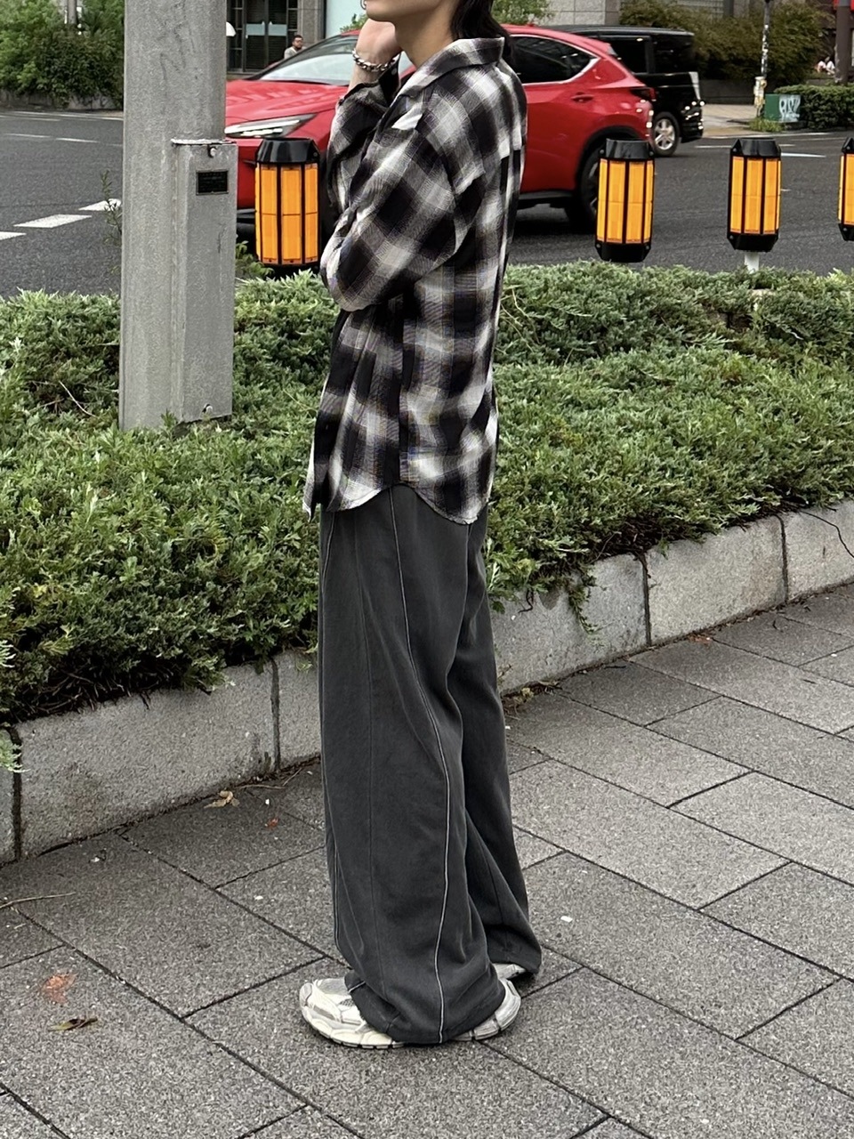 大阪店WEB限定受注制【Chikashitsu +】pigment piping wide sweat pants (2color)