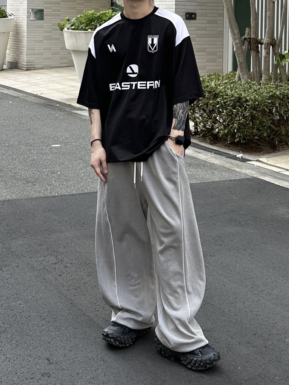 大阪店WEB限定受注制【Chikashitsu +】pigment piping wide sweat pants (2color)