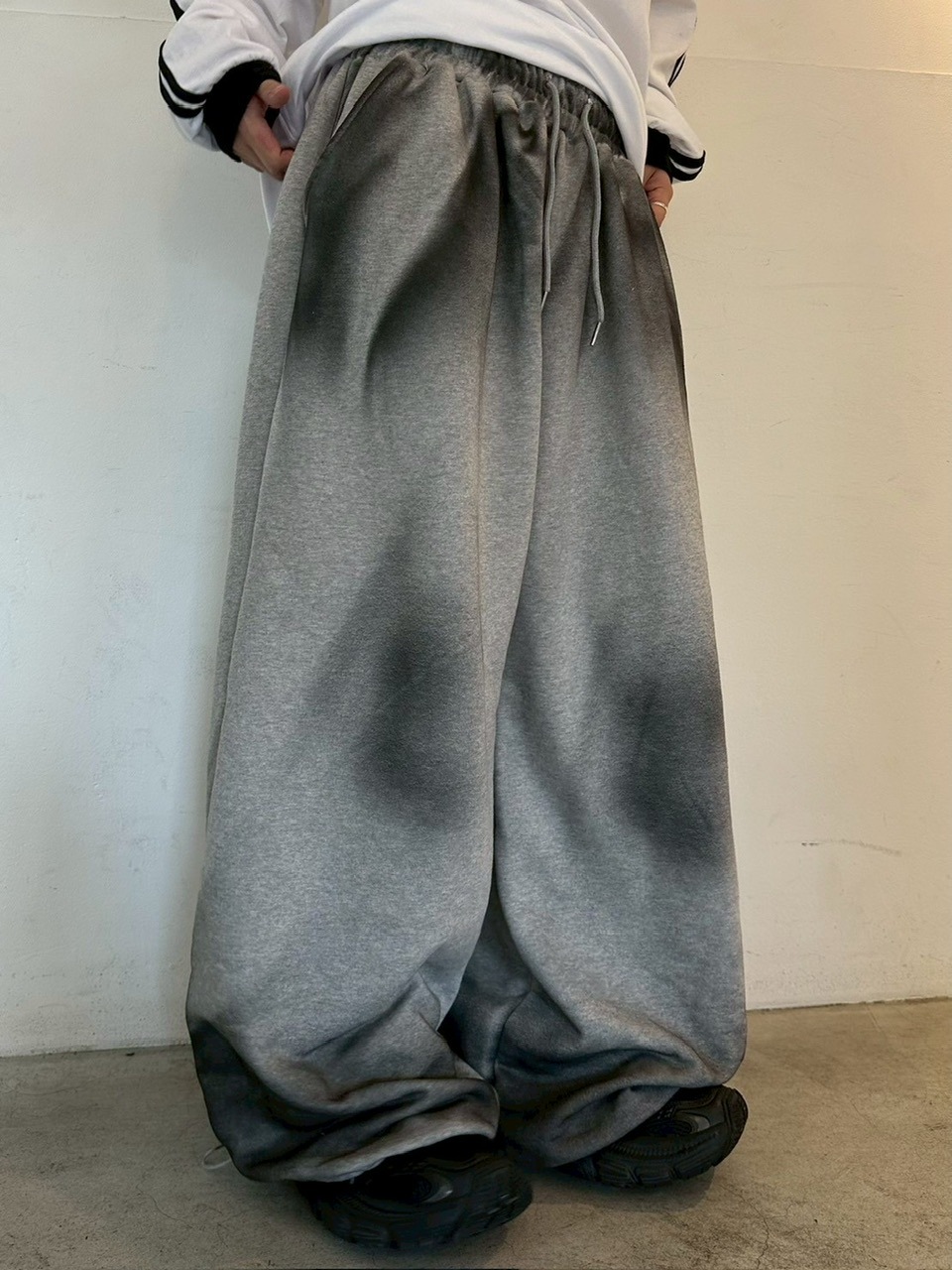 受注制【LUV CODE】spray sweat pants (3color) | OUR BRAND,LUV CODE