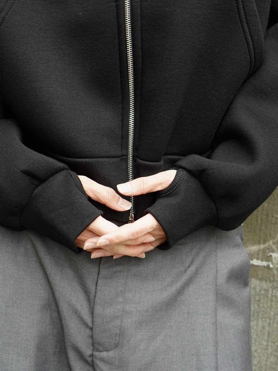 東京店WEB限定受注制【Chikashitsu +】cropped zip hoodie