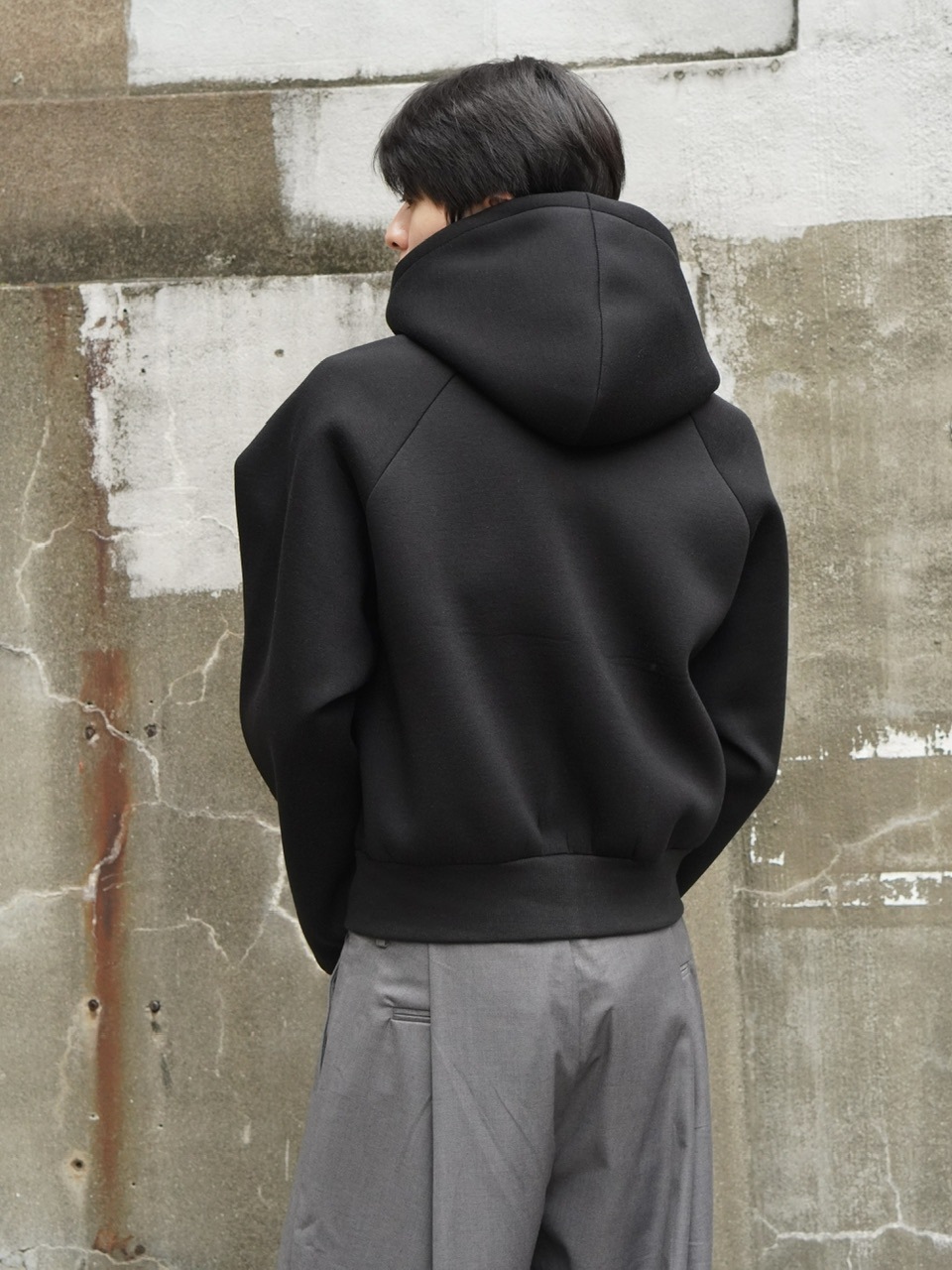 東京店WEB限定受注制【Chikashitsu +】cropped zip hoodie