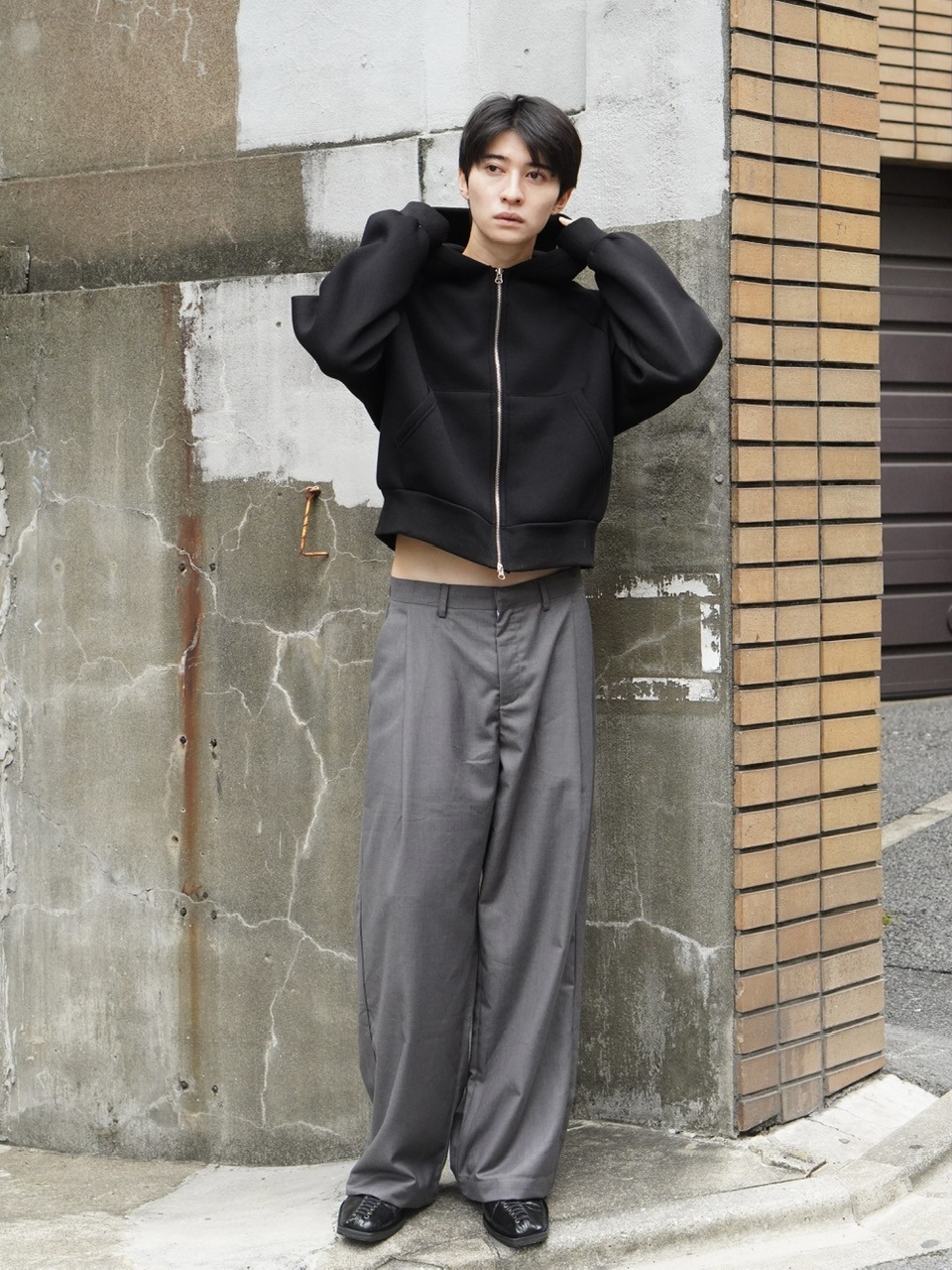 東京店WEB限定受注制【Chikashitsu +】cropped zip hoodie