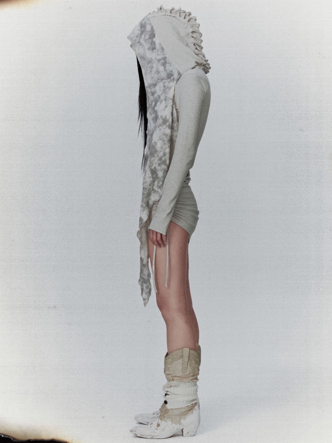 【bonienkiye】Distressed Hood Scarf Dress