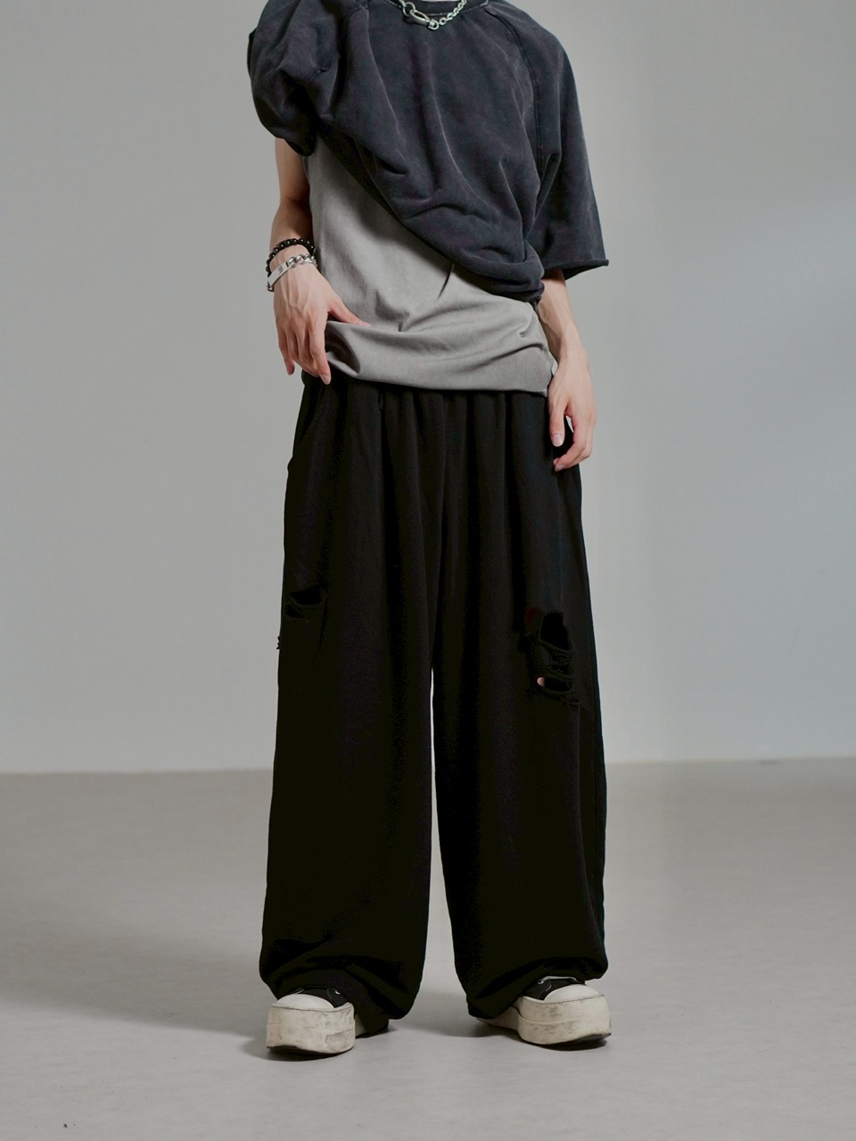 受注制【Chikashitsu +】full length damage sweat pants
