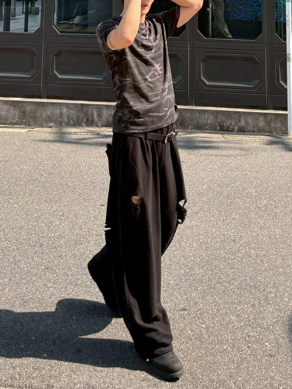 【新品未使用】COEL ダメージスウェットパンツ　ブラック COEL Online Storeダメージスウェットパンツ(F グレー): BOTTOMS