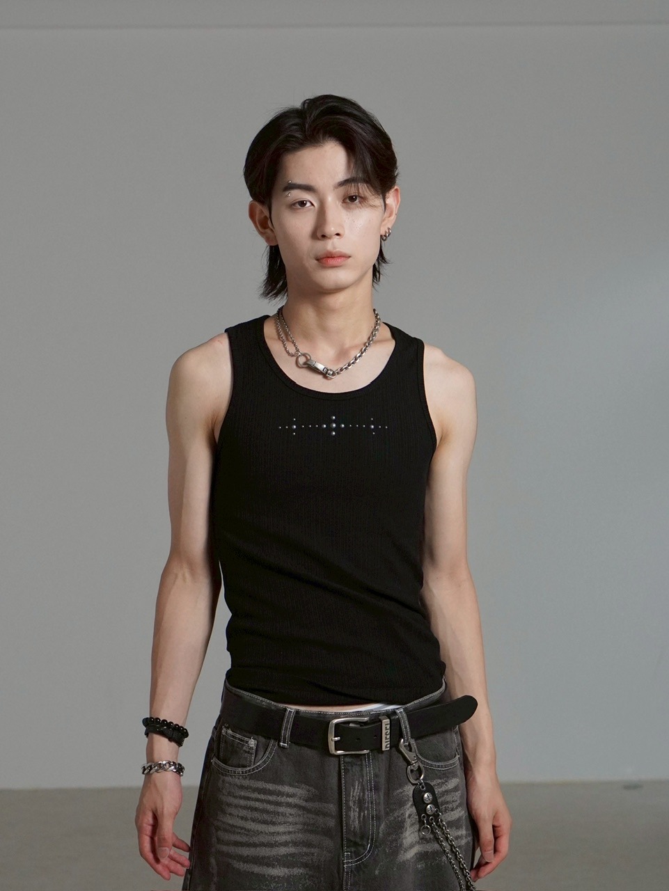 Chikashitsu +】metal studs sleeveless / 【チカシツプラス】メタル