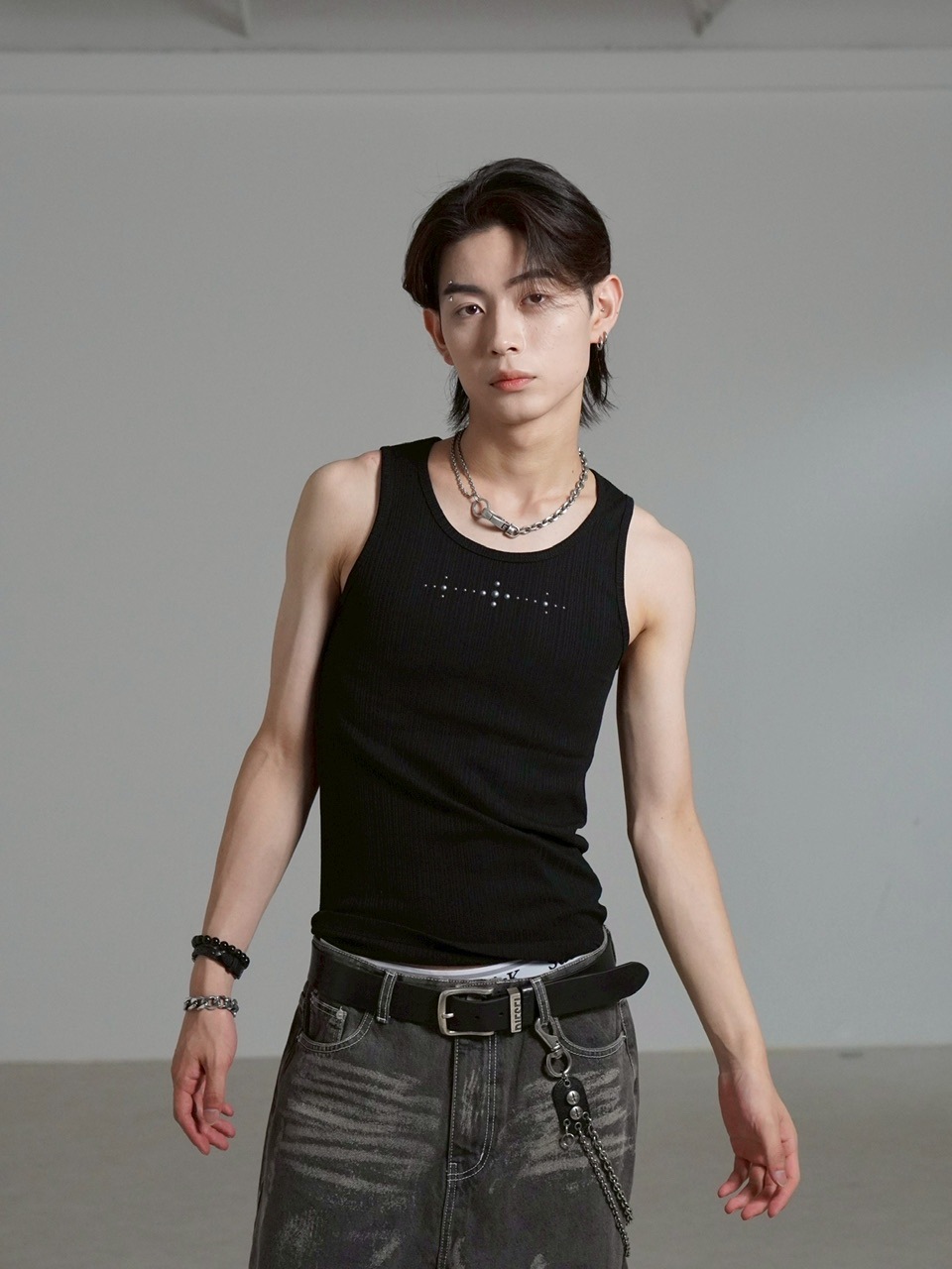 【Chikashitsu +】metal studs sleeveless / 【チカシツプラス】メタルスタッズタンクトップ (2color)