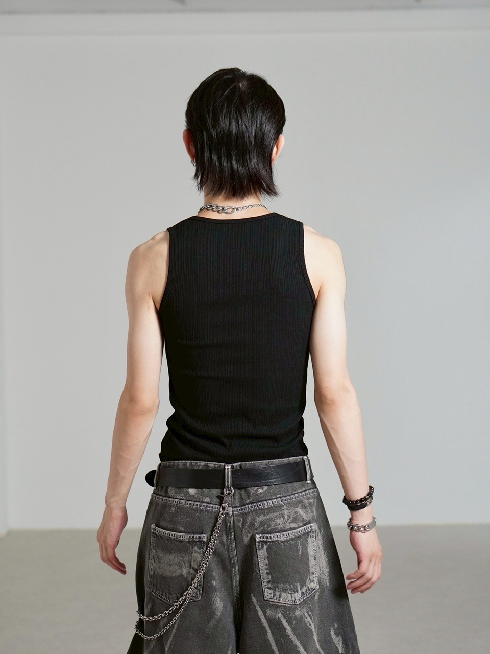 【Chikashitsu +】metal studs sleeveless / 【チカシツプラス】メタルスタッズタンクトップ (2color)