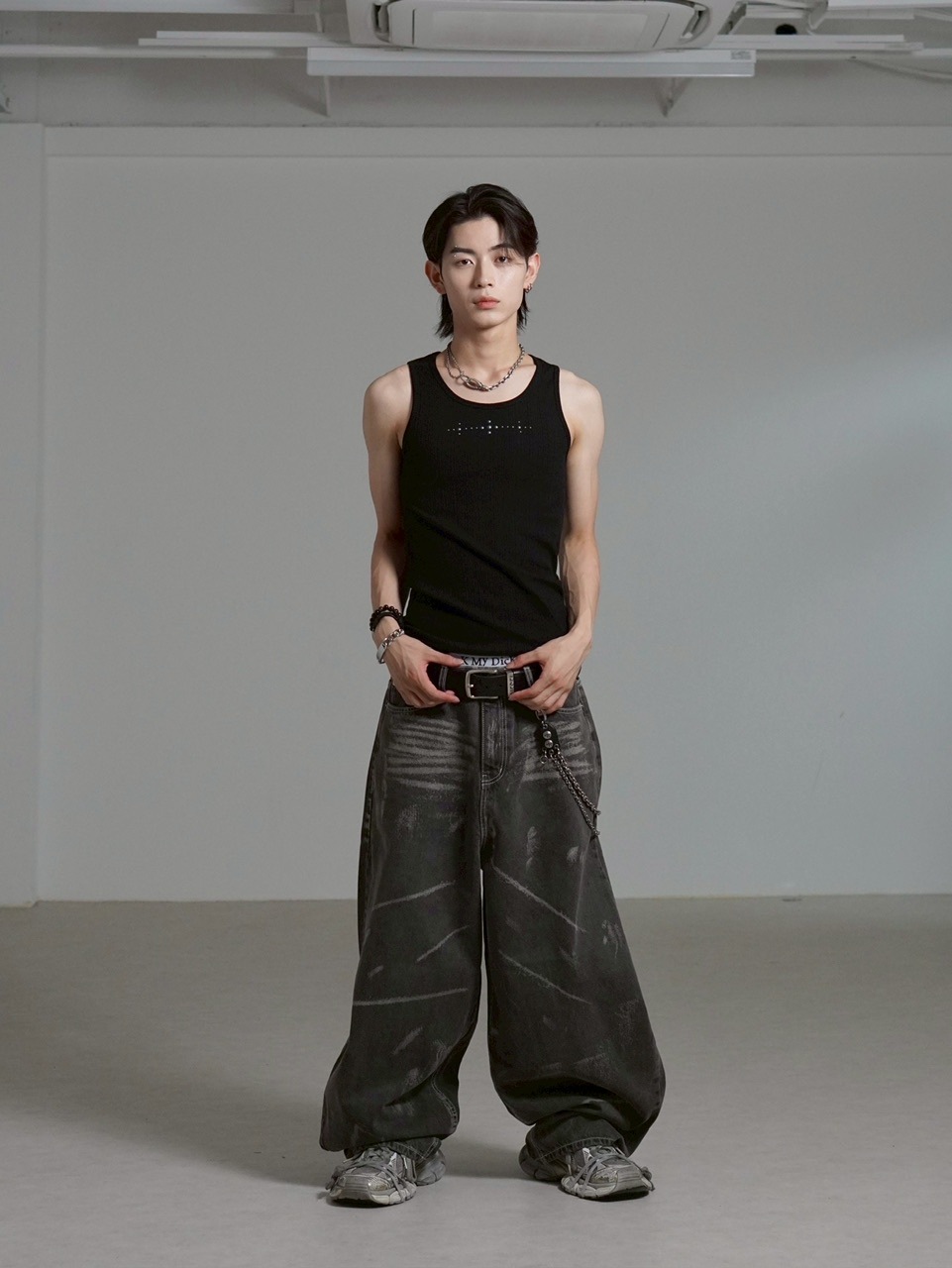 【Chikashitsu +】metal studs sleeveless / 【チカシツプラス】メタルスタッズタンクトップ (2color)