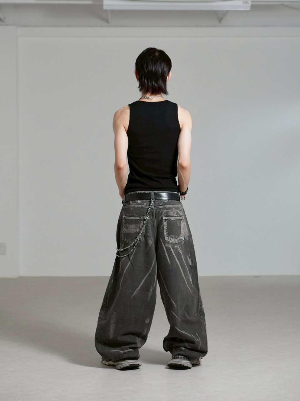 【Chikashitsu +】metal studs sleeveless / 【チカシツプラス】メタルスタッズタンクトップ (2color)