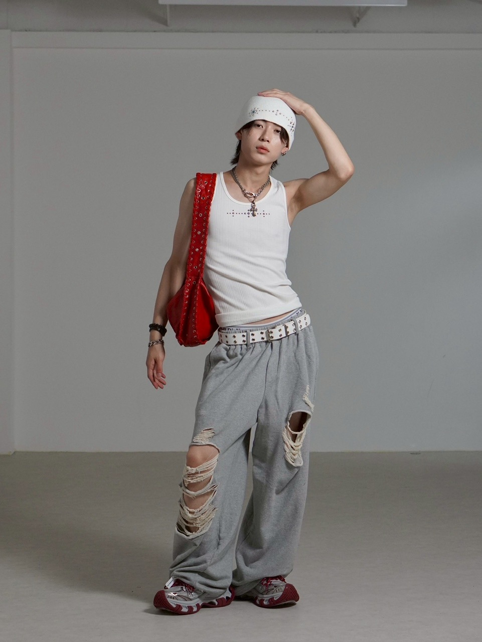 【Chikashitsu +】metal studs sleeveless / 【チカシツプラス】メタルスタッズタンクトップ (2color)