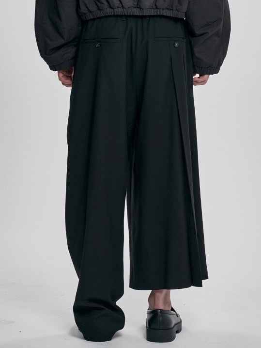 【AJOBYAJO】Asymmetric Pleat Pants / 【アジョバイアジョ】アシンメトリープリーツスラックスパンツ