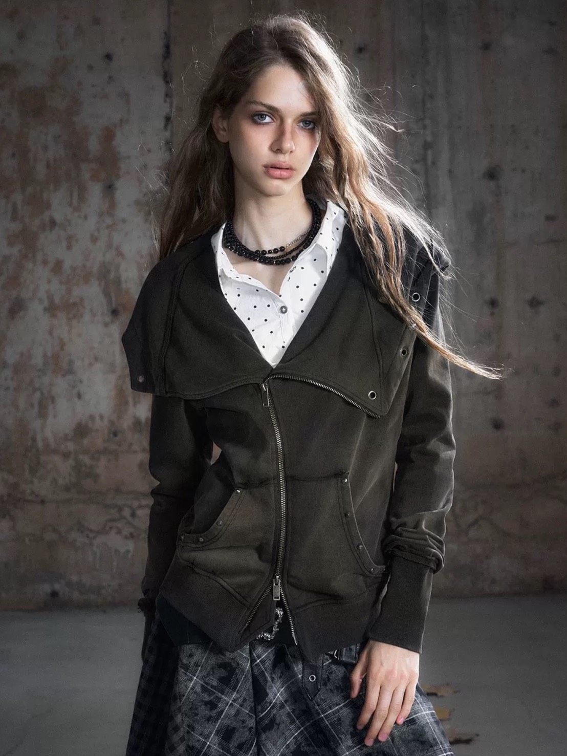 Cest Nous】Studded Hoodie / 【セヌー】オープンカラースタッズジップ