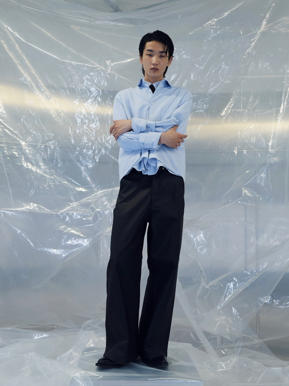 【CS】COATED WIDE DENIM PANTS (BLACK)