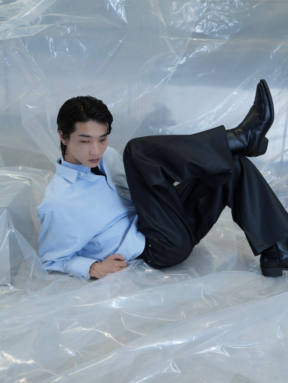 【CS】COATED WIDE DENIM PANTS (BLACK)