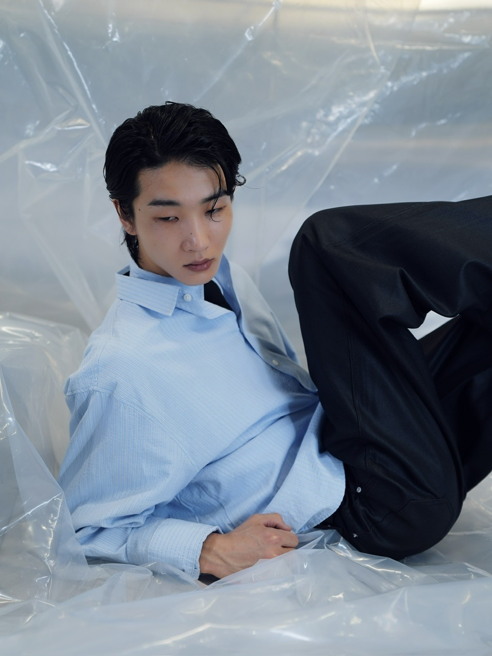 【CS】COATED WIDE DENIM PANTS (BLACK)