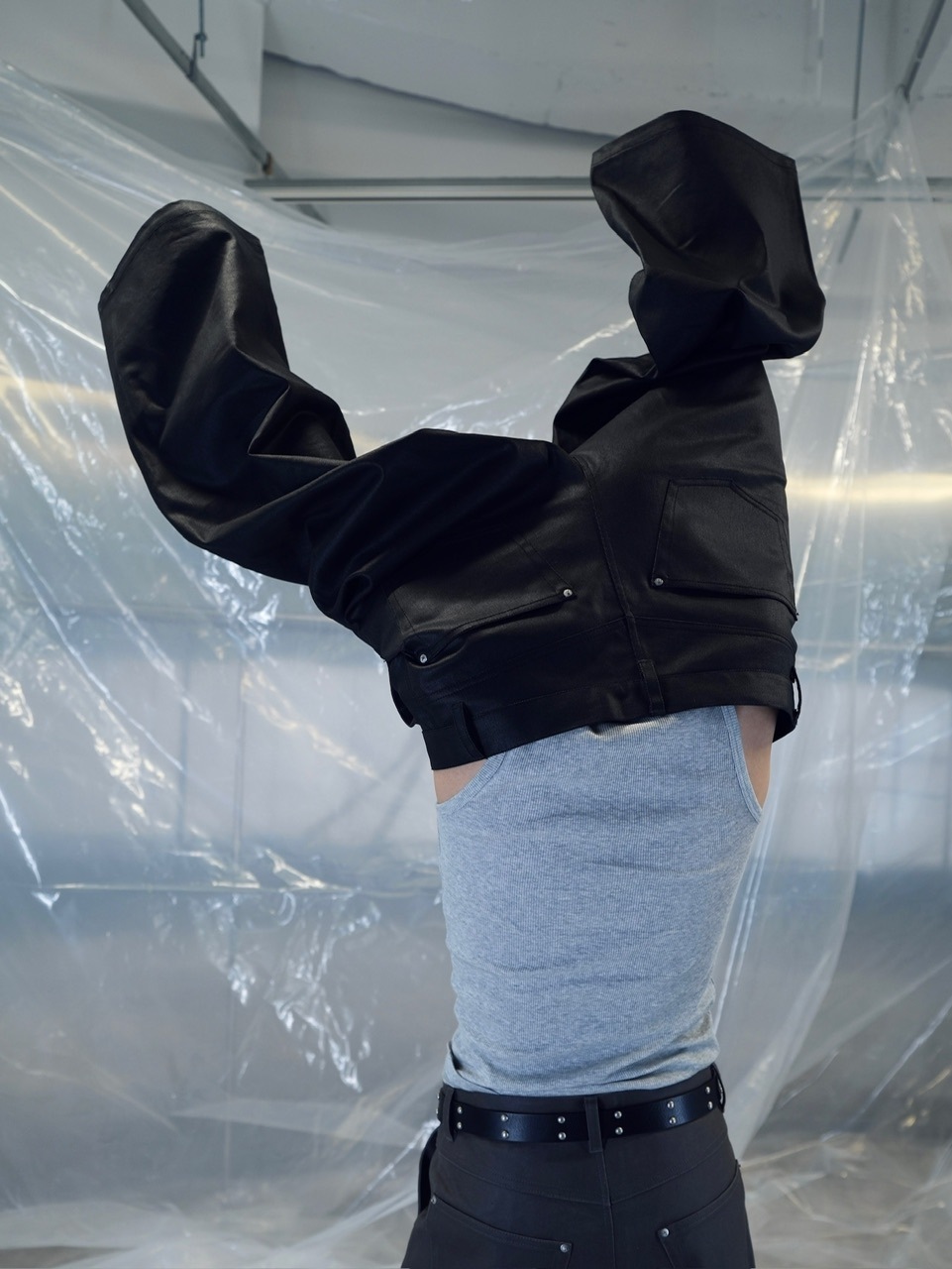 【CS】COATED WIDE DENIM PANTS (BLACK)