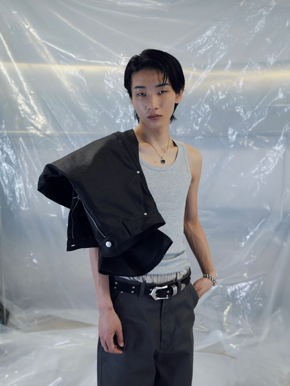 【CS】COATED WIDE DENIM PANTS (BLACK)