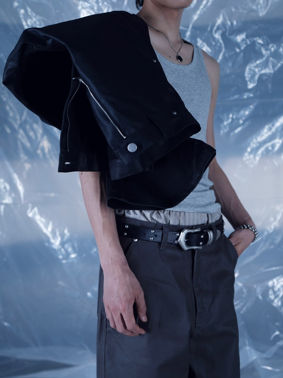 【CS】COATED WIDE DENIM PANTS (BLACK)