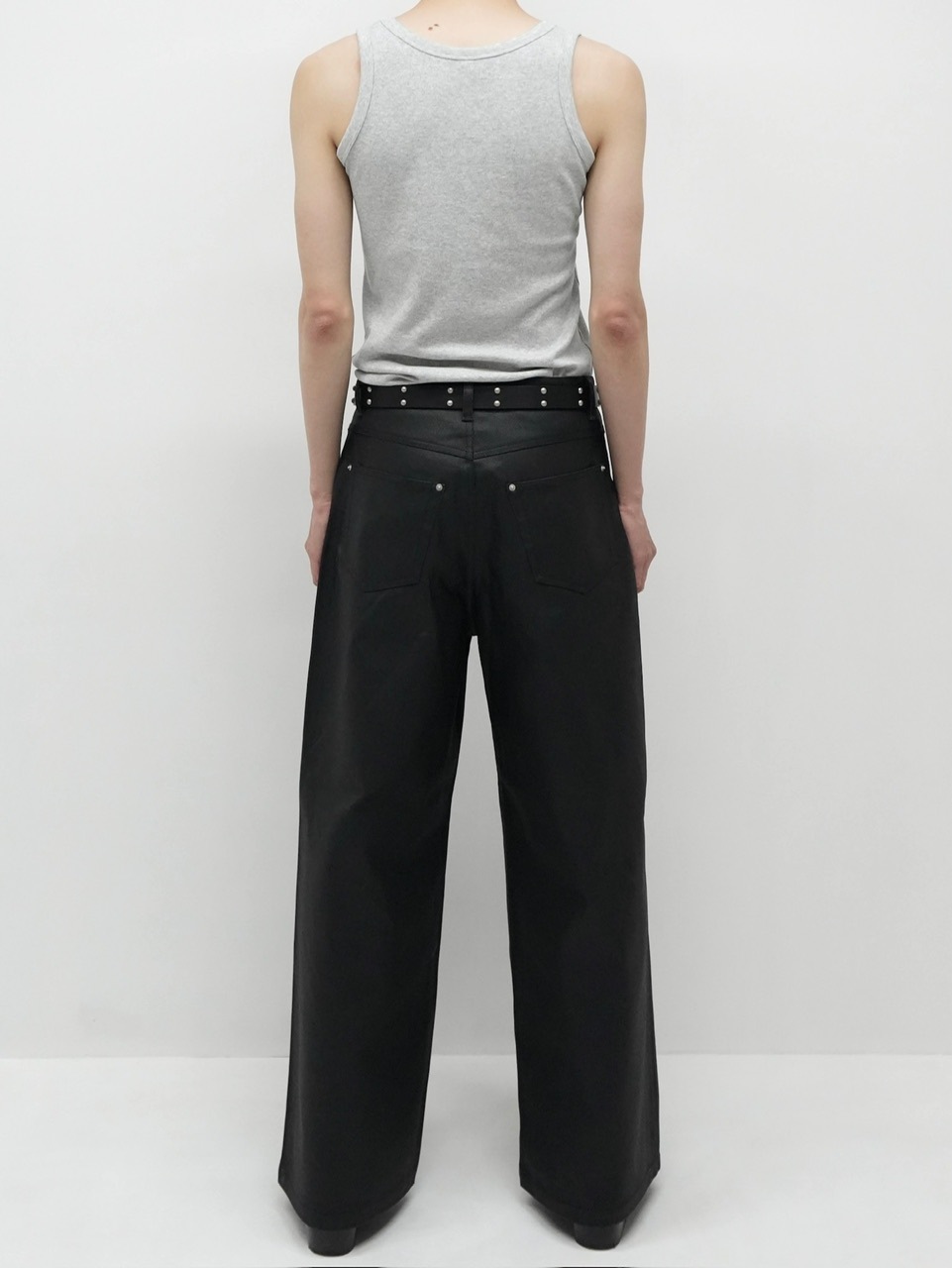 【CS】COATED WIDE DENIM PANTS (BLACK)