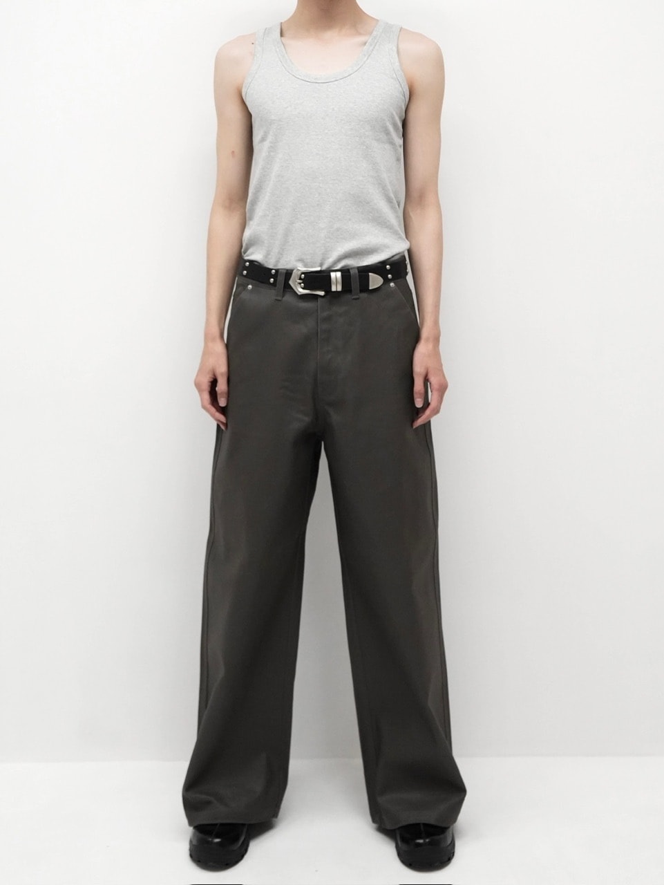 CS】COATED WIDE DENIM PANTS (CHARCOAL) | OUR BRAND,Chikashitsu +