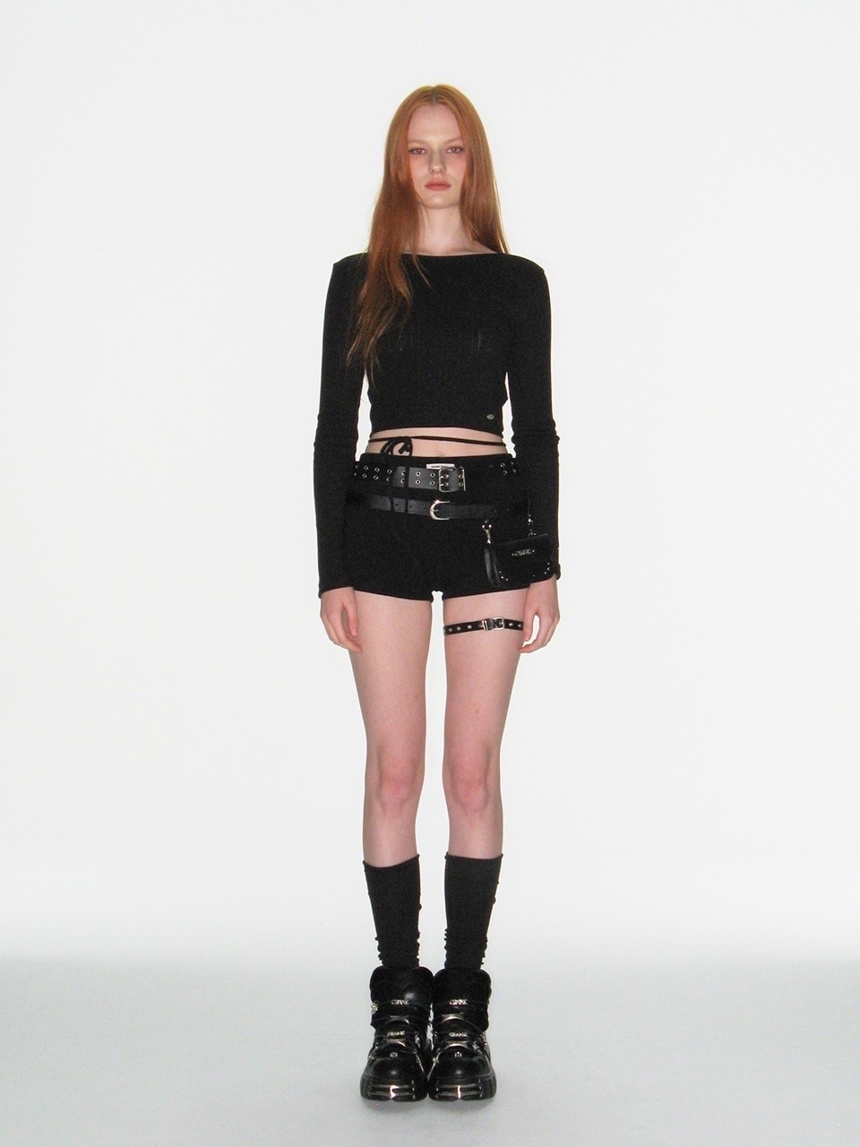 ★CRANK★EYELET STRING CROP TOP_BLACK★正規品/韓国直送料込 CRANK】EYELET STRING CROP TOP | OUR BRAND,CRANK | PRESSING