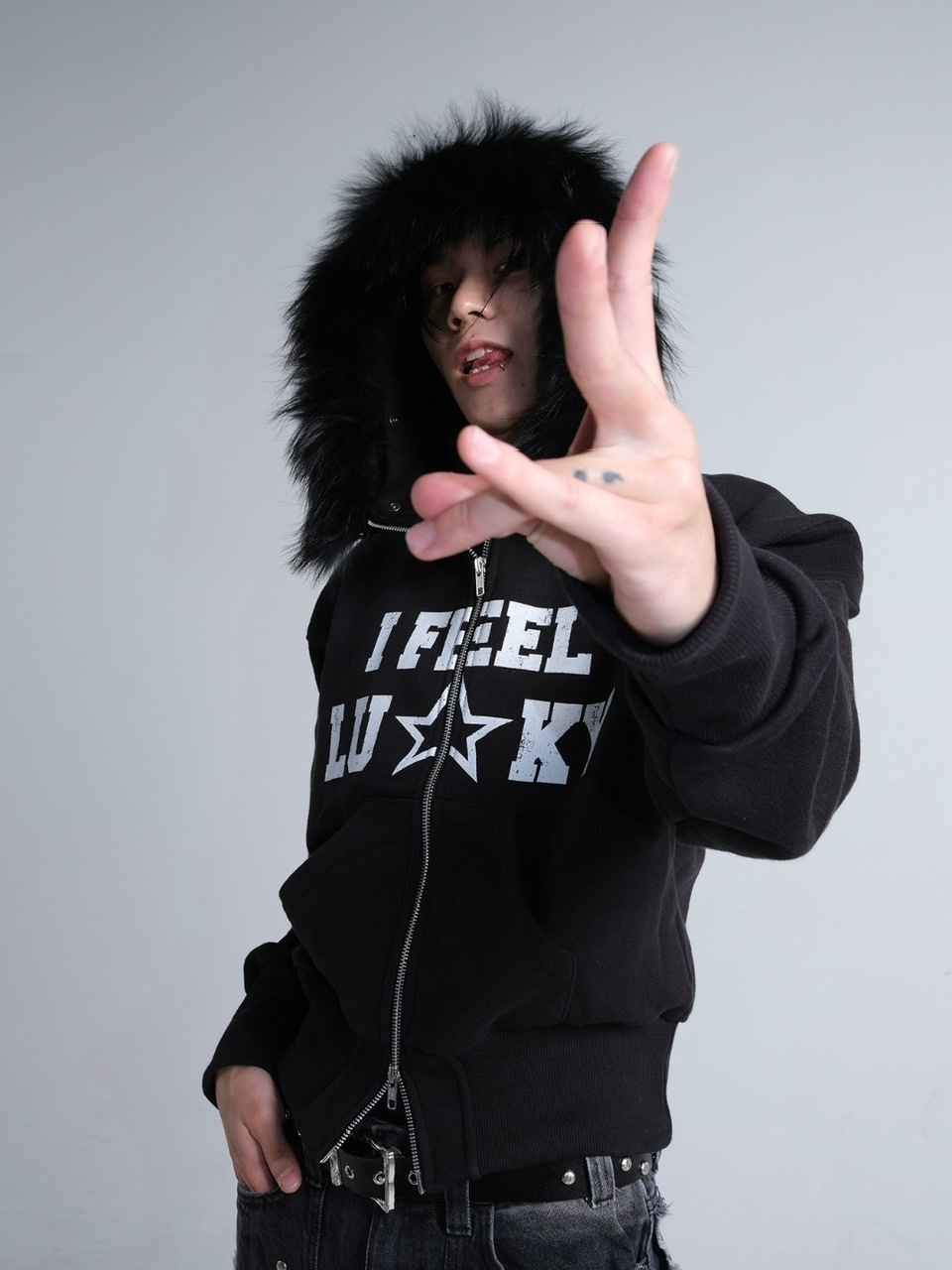 パーカー・フーディ [IFEELLUCKY] Bling hood zip-up 7/21再入荷【IFEELLUCKY】Lucky fur hood zip up / 【アイ
