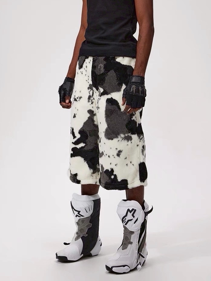 【Fourth3ex】Summer Eco-Faux Fur Cow Print Shorts / 【フォースセックス】エコファーカウプリントハーフパンツ