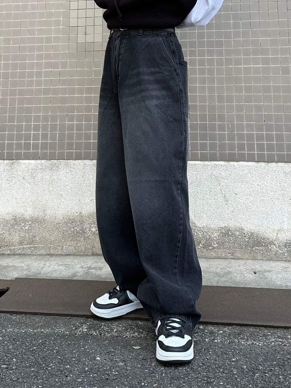 受注制【Chikashitsu +】oversized denim pants (2color)