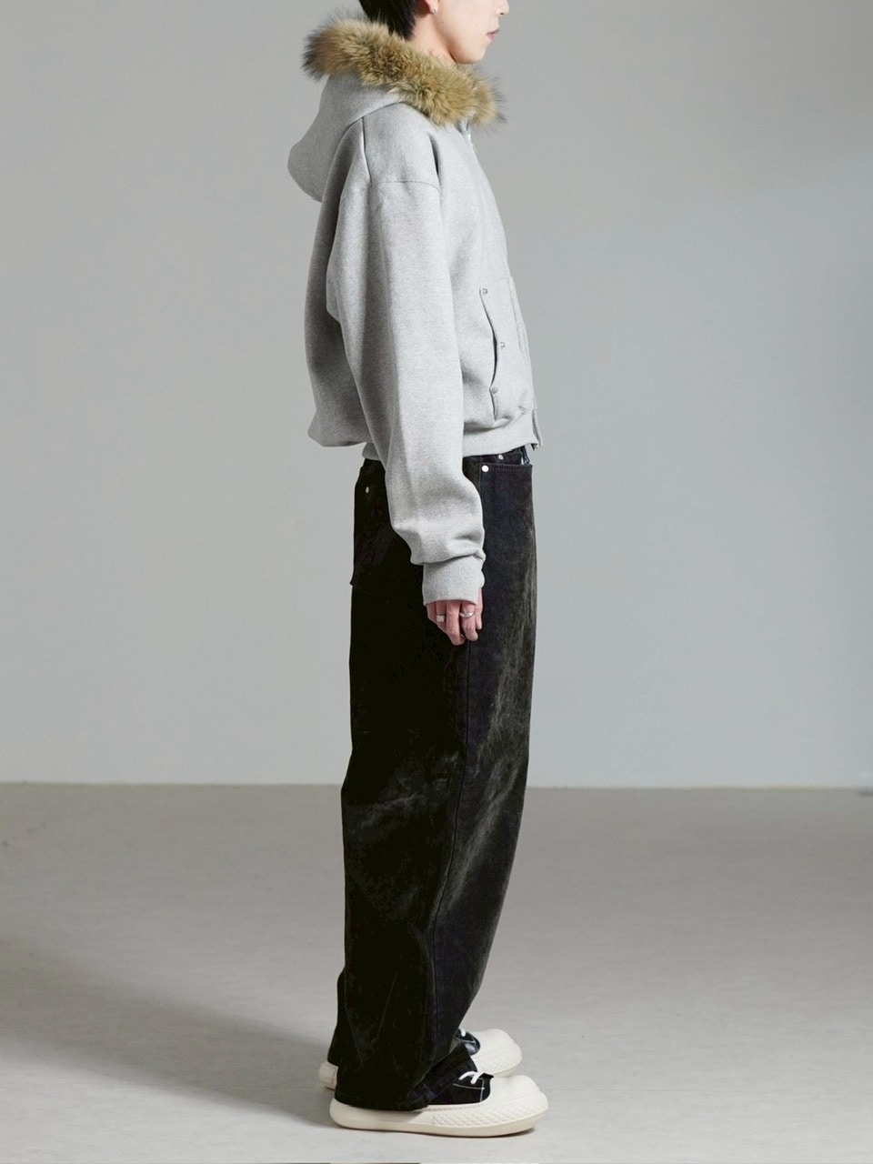 受注制【Chikashitsu +】velvet touch buggy denim pants